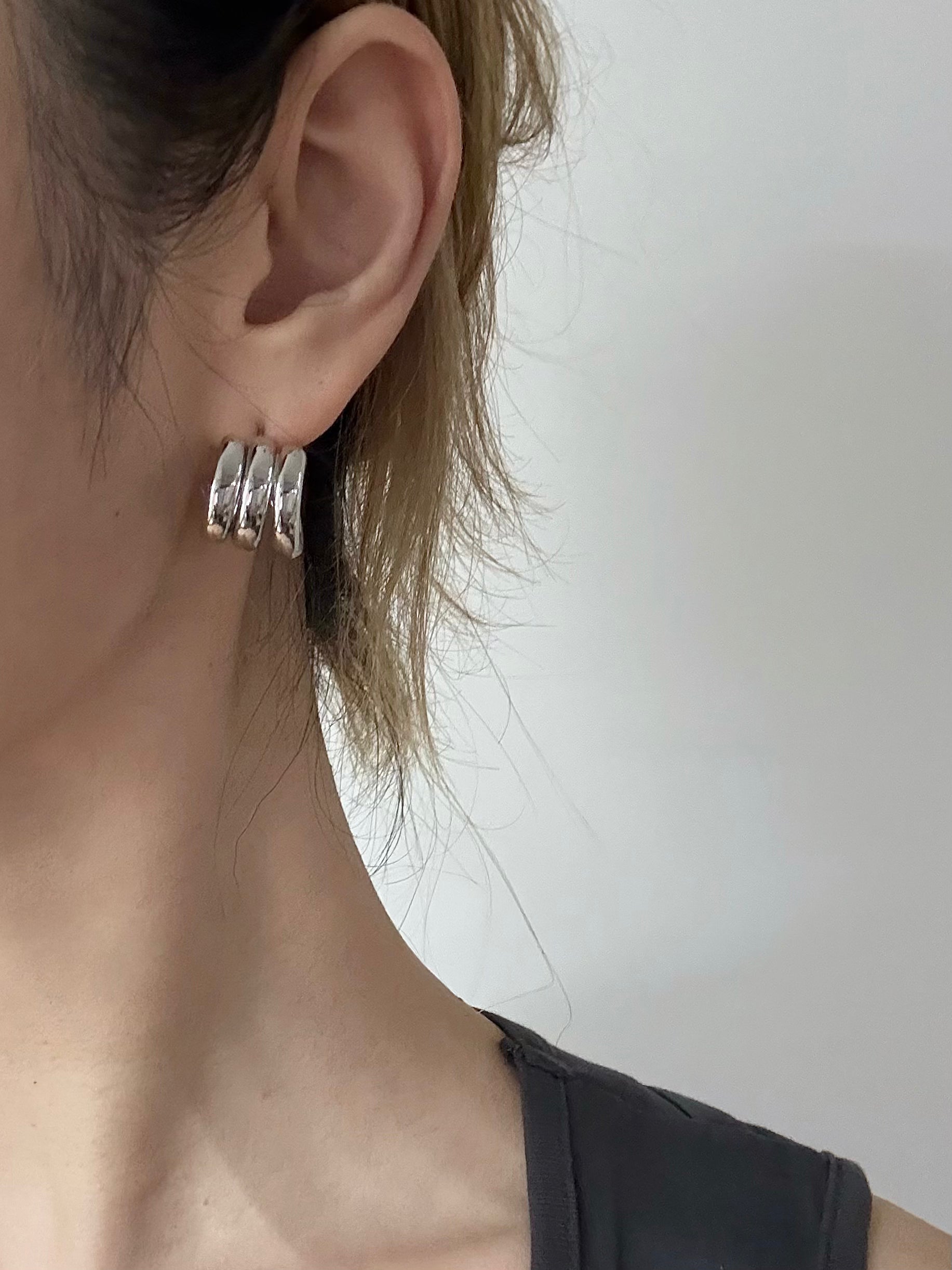 TRIA EARRINGS SILVER