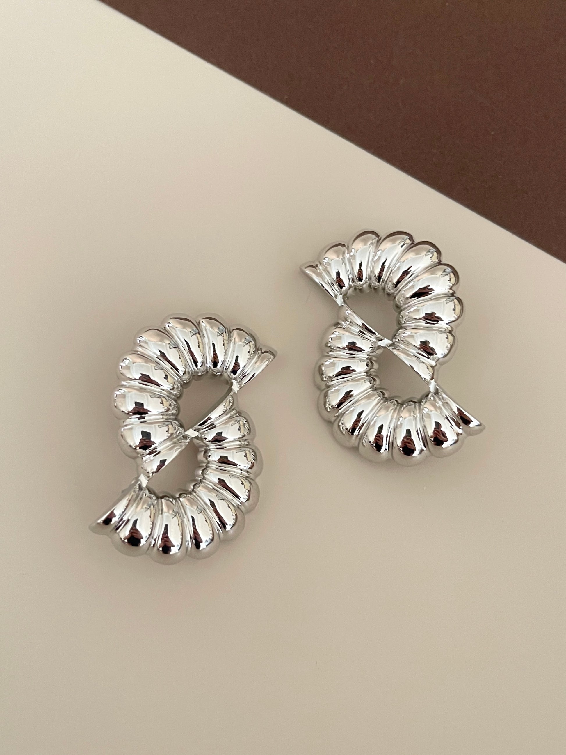 SOLENNE EARRINGS SILVER