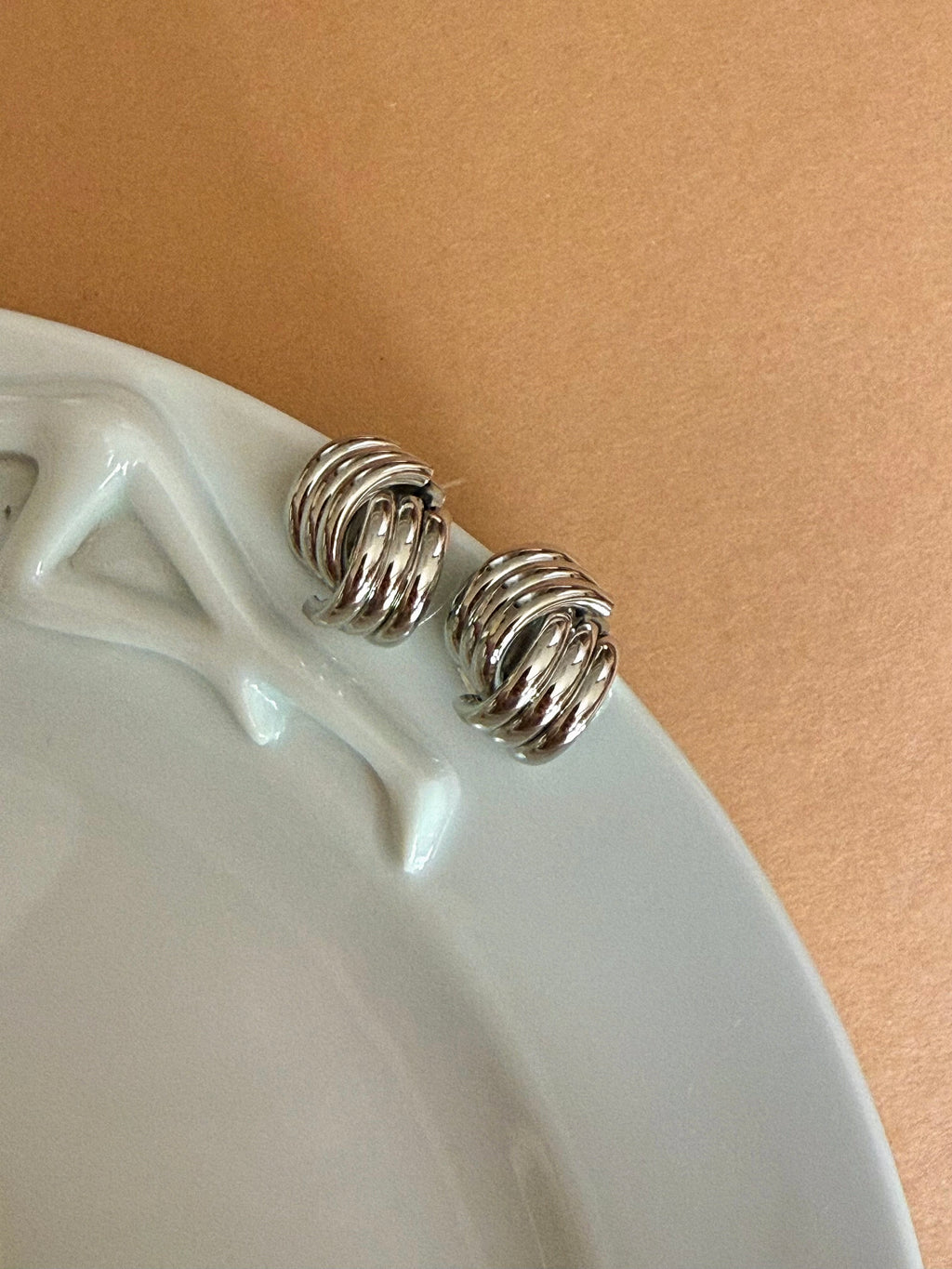 STRATA EARRINGS SILVER