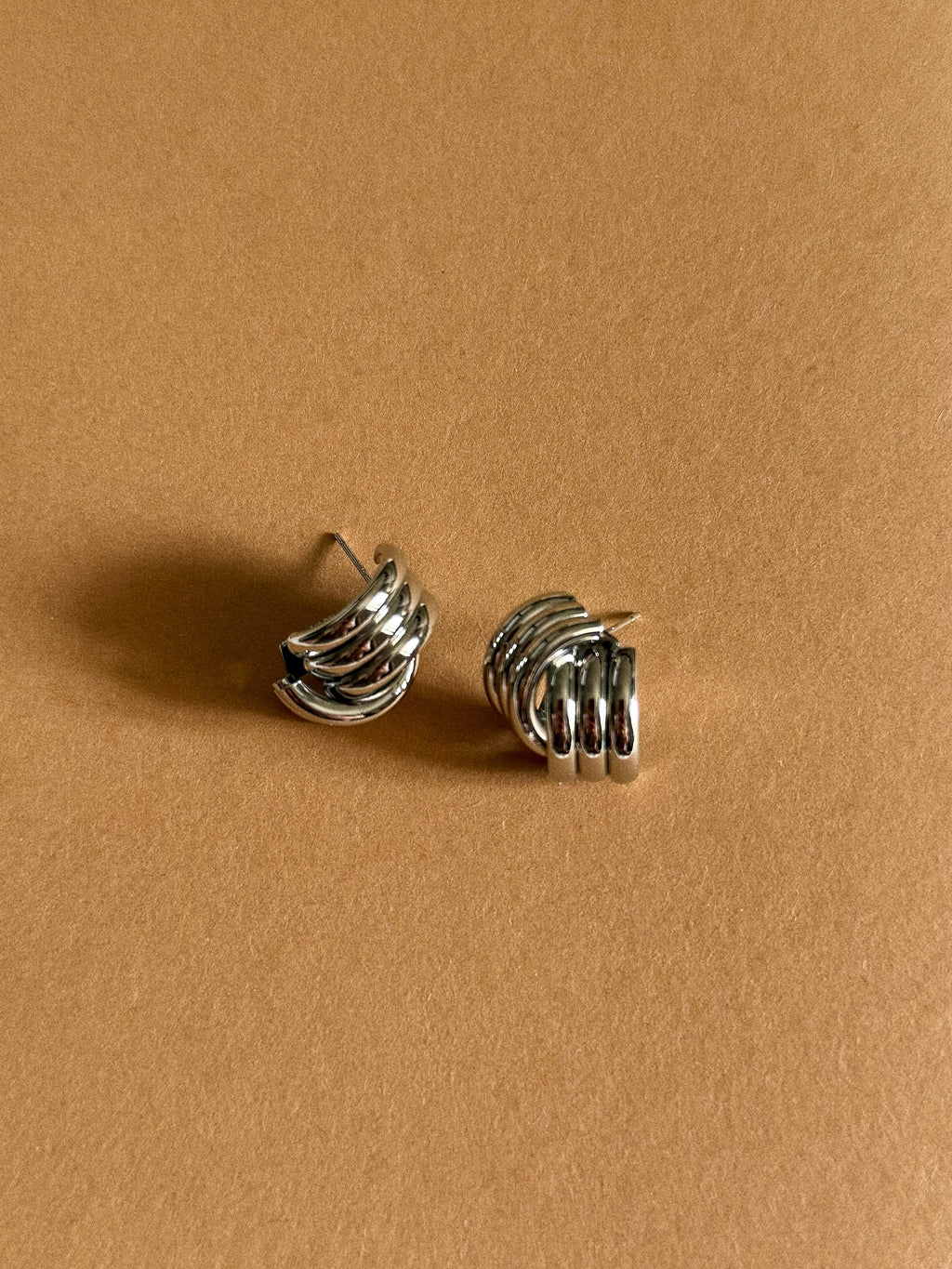 STRATA EARRINGS SILVER