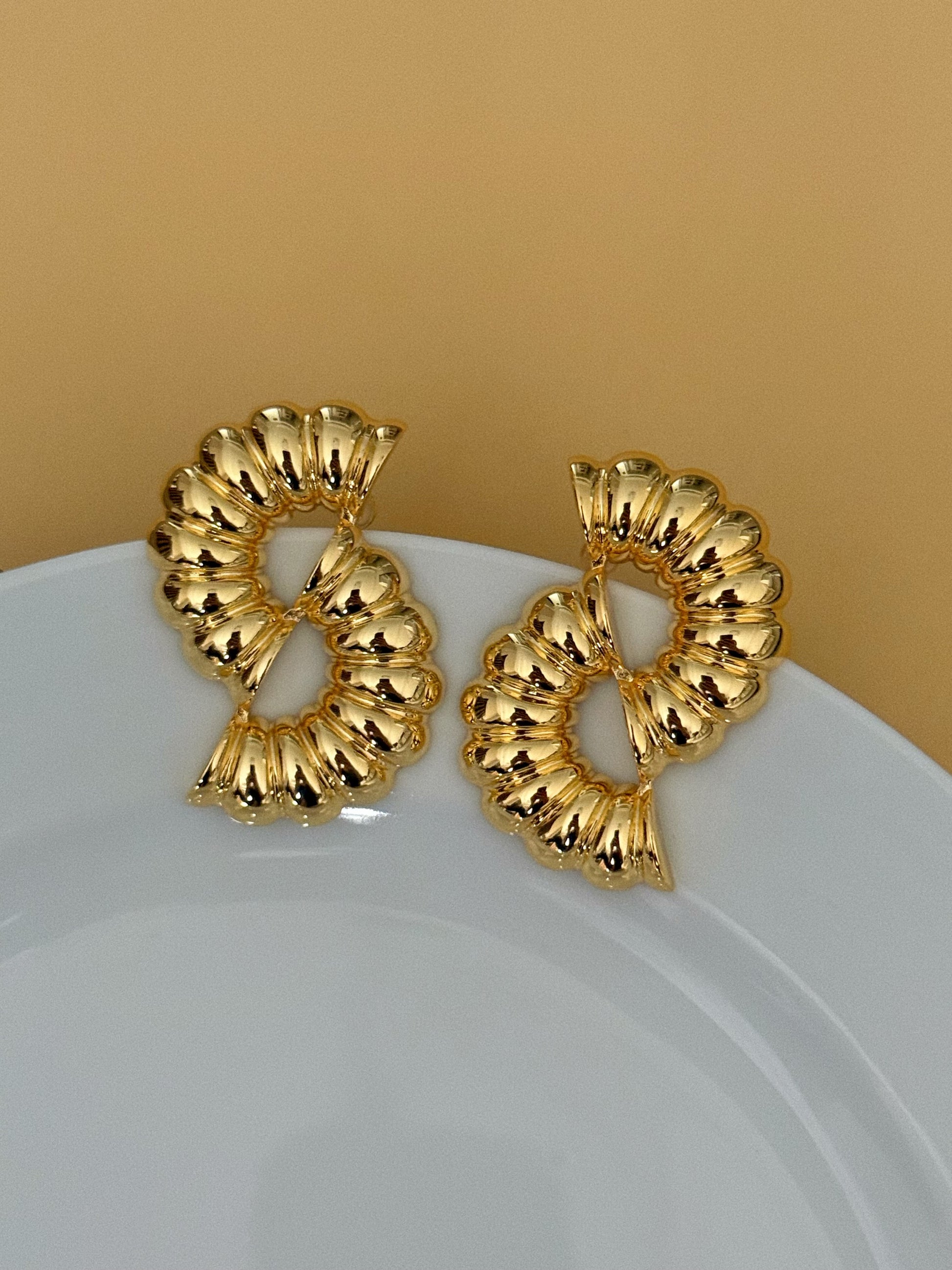 SOLENNE EARRINGS GOLD