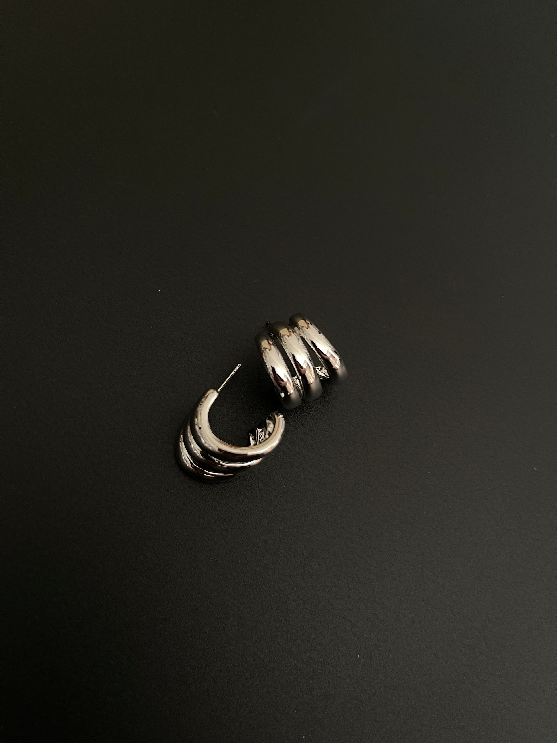 TRIA EARRINGS SILVER
